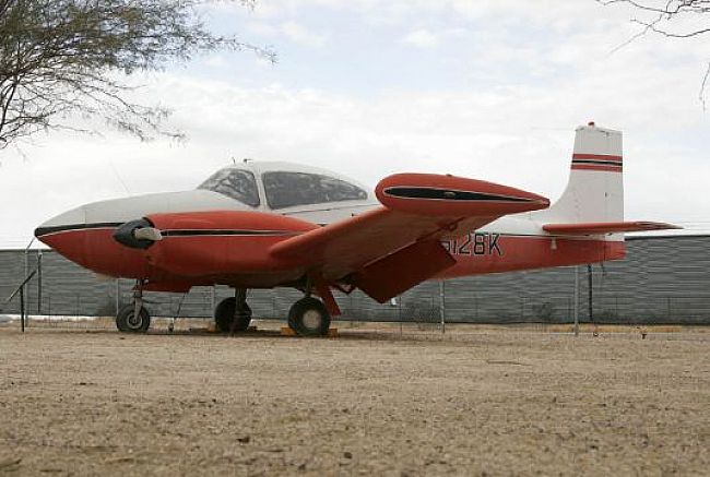 TWIN NAVION