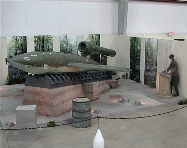 HOELLENHUND V-1